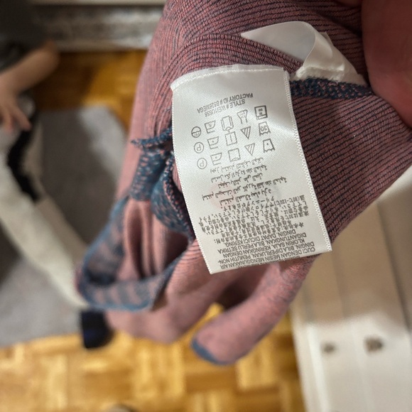 BCBGMaxAzria Multicolor V-Neck Tunic - Picture 10 of 10